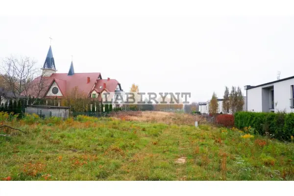 Częstochowa, Parkitka, Parkitka, budowlana, 645m2, wymiary 19x34, media