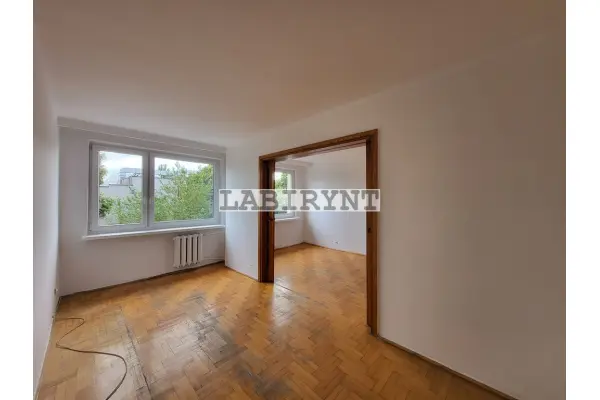 Częstochowa, Śródmieście, Al. Aleja Kościuszki, M-4, oddzielna kuchnia, 2.piętro, loggia, od ręki