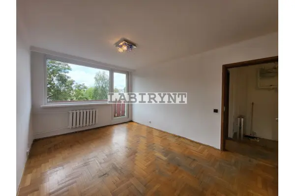 Częstochowa, Śródmieście, Al. Aleja Kościuszki, M-4, oddzielna kuchnia, 2.piętro, loggia, od ręki