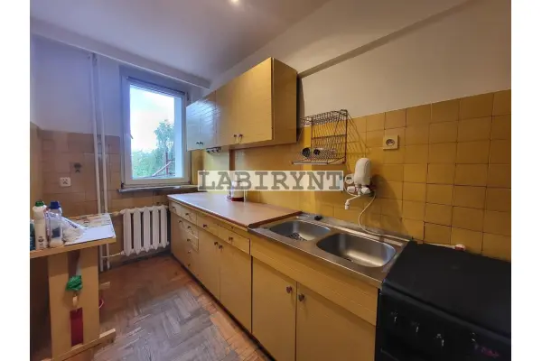Częstochowa, Śródmieście, Al. Aleja Kościuszki, M-4, oddzielna kuchnia, 2.piętro, loggia, od ręki