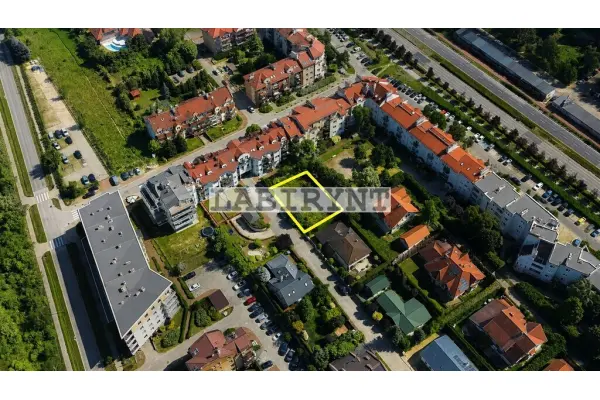 Częstochowa, Parkitka, Parkitka, budowlana, 451m2, wymiary 26m x 17,5m