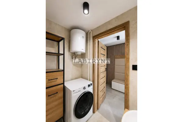Częstochowa, Tysiąclecie, M-4 63m2, po remoncie, schowek, winda, balkon