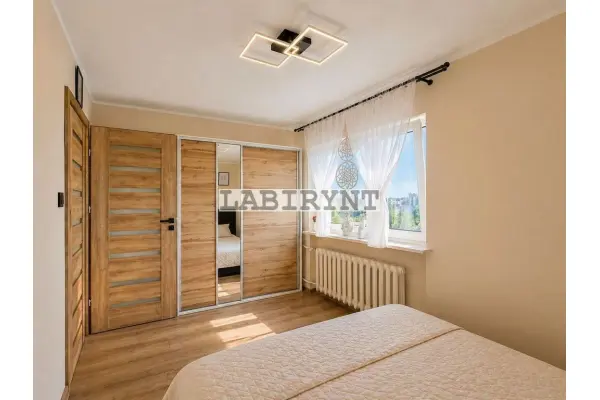 Częstochowa, Tysiąclecie, M-4 63m2, po remoncie, schowek, winda, balkon
