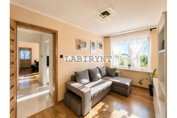 Częstochowa, Tysiąclecie, M-4 63m2, po remoncie, schowek, winda, balkon
