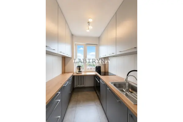 Częstochowa, Tysiąclecie, Tysiąclecie, M-3, 52m2, po remoncie, winda, balkon