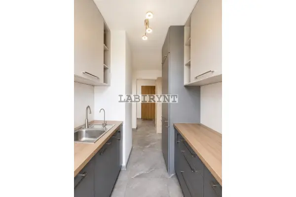 Częstochowa, Tysiąclecie, Tysiąclecie, M-3, 52m2, po remoncie, winda, balkon