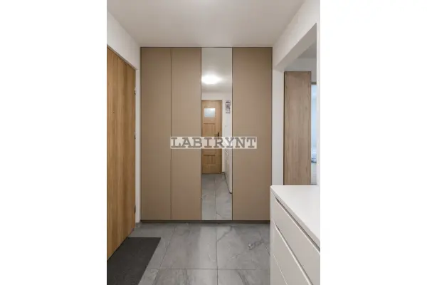 Częstochowa, Tysiąclecie, Tysiąclecie, M-3, 52m2, po remoncie, winda, balkon