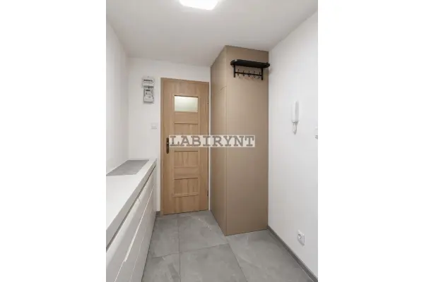 Częstochowa, Tysiąclecie, Tysiąclecie, M-3, 52m2, po remoncie, winda, balkon