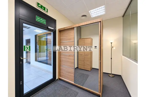 Częstochowa, Śródmieście, Aleja Najświętszej Maryi Panny, Lokal 240m2, Al. N.M.P. po remoncie, winda